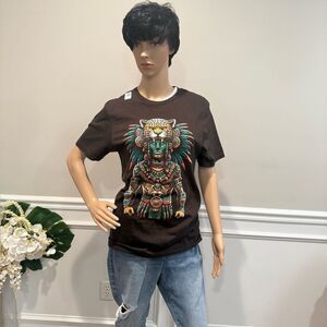 NWOT Men's brown Graphic T-Shirt